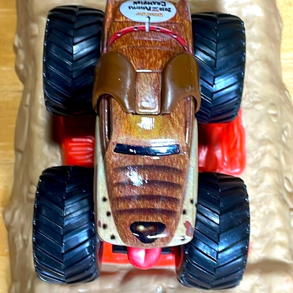 Monster Mutt 2010 Champ - Picture 2 of 3